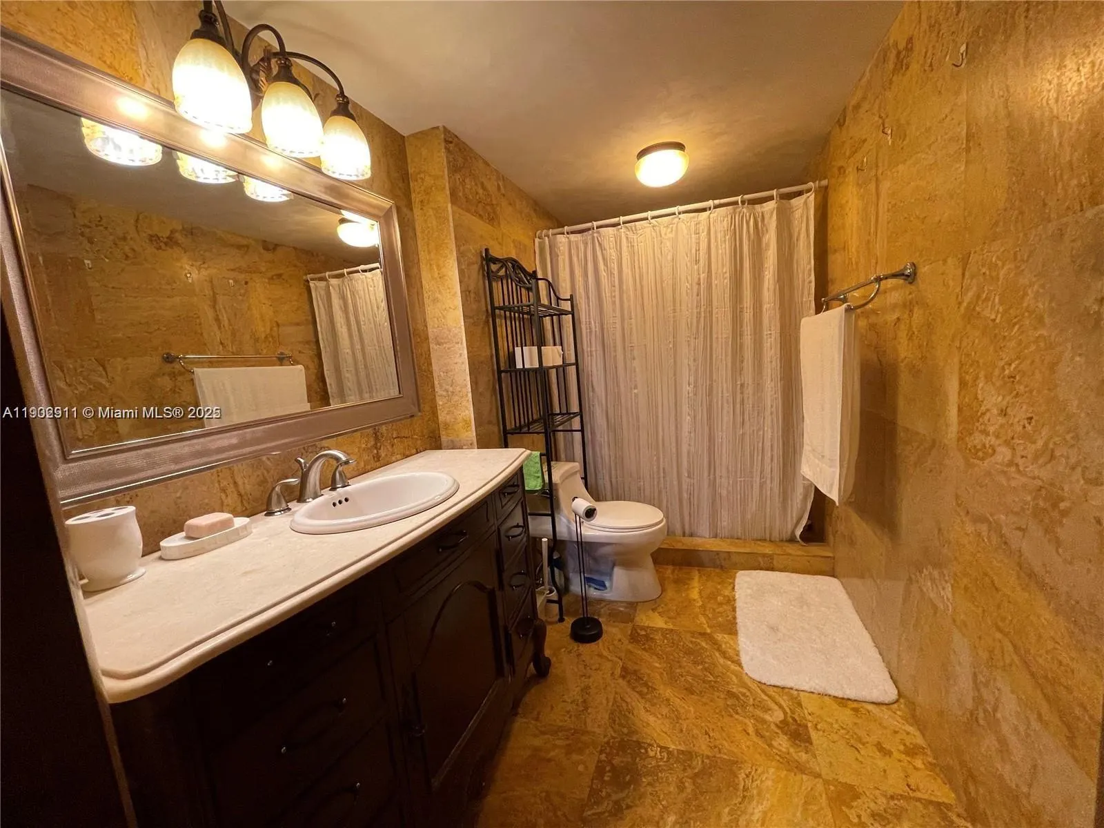 600 Three Islands Blvd, #1814