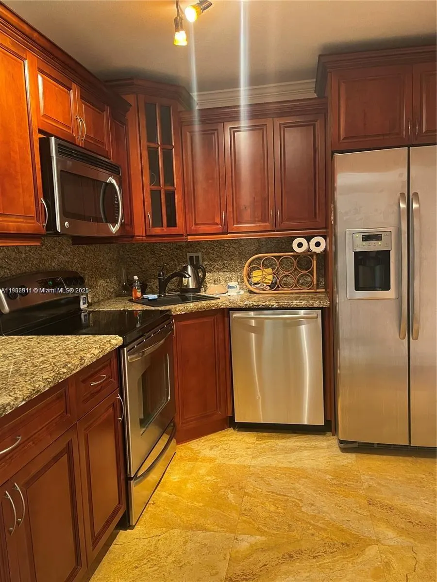 600 Three Islands Blvd, #1814