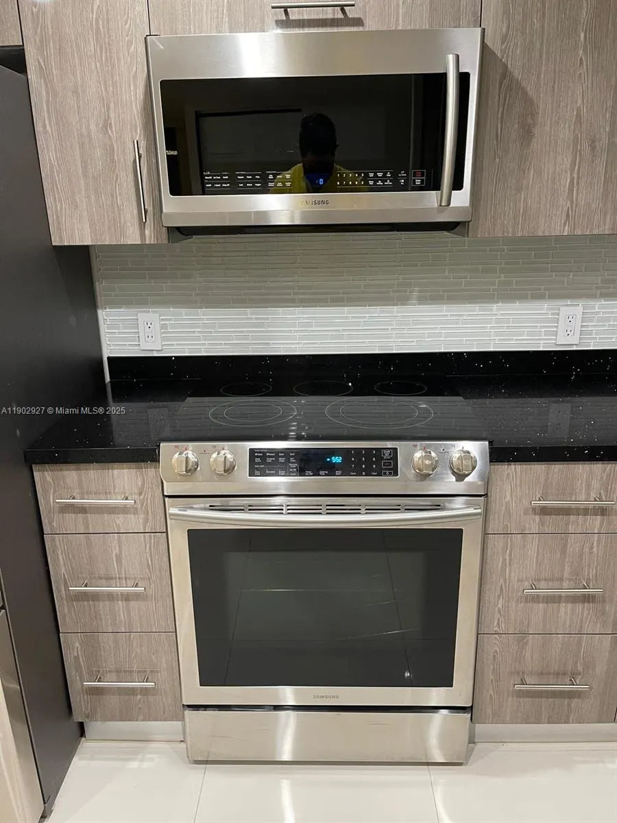 2801 NE 183rd St, #1909W