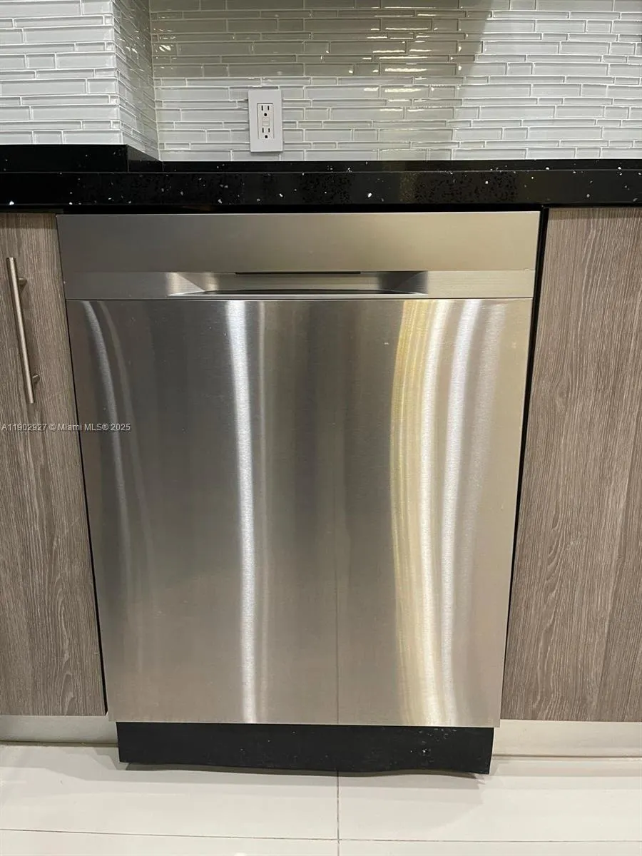 2801 NE 183rd St, #1909W