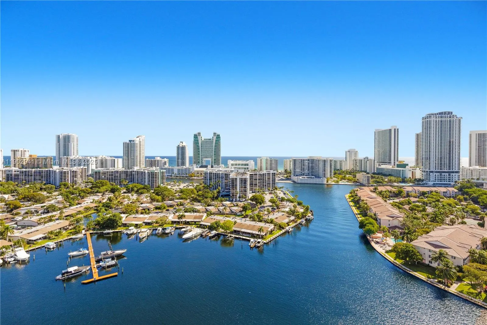 300 Three Islands Blvd, #PH2A