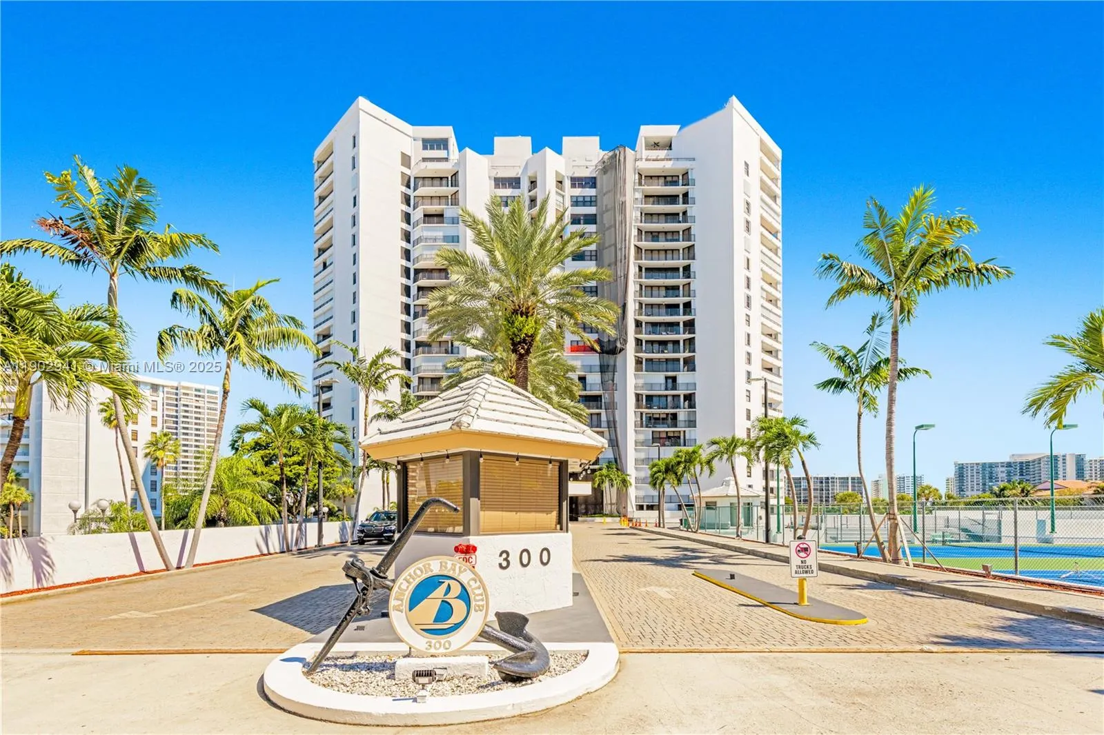 300 Three Islands Blvd, #PH2A