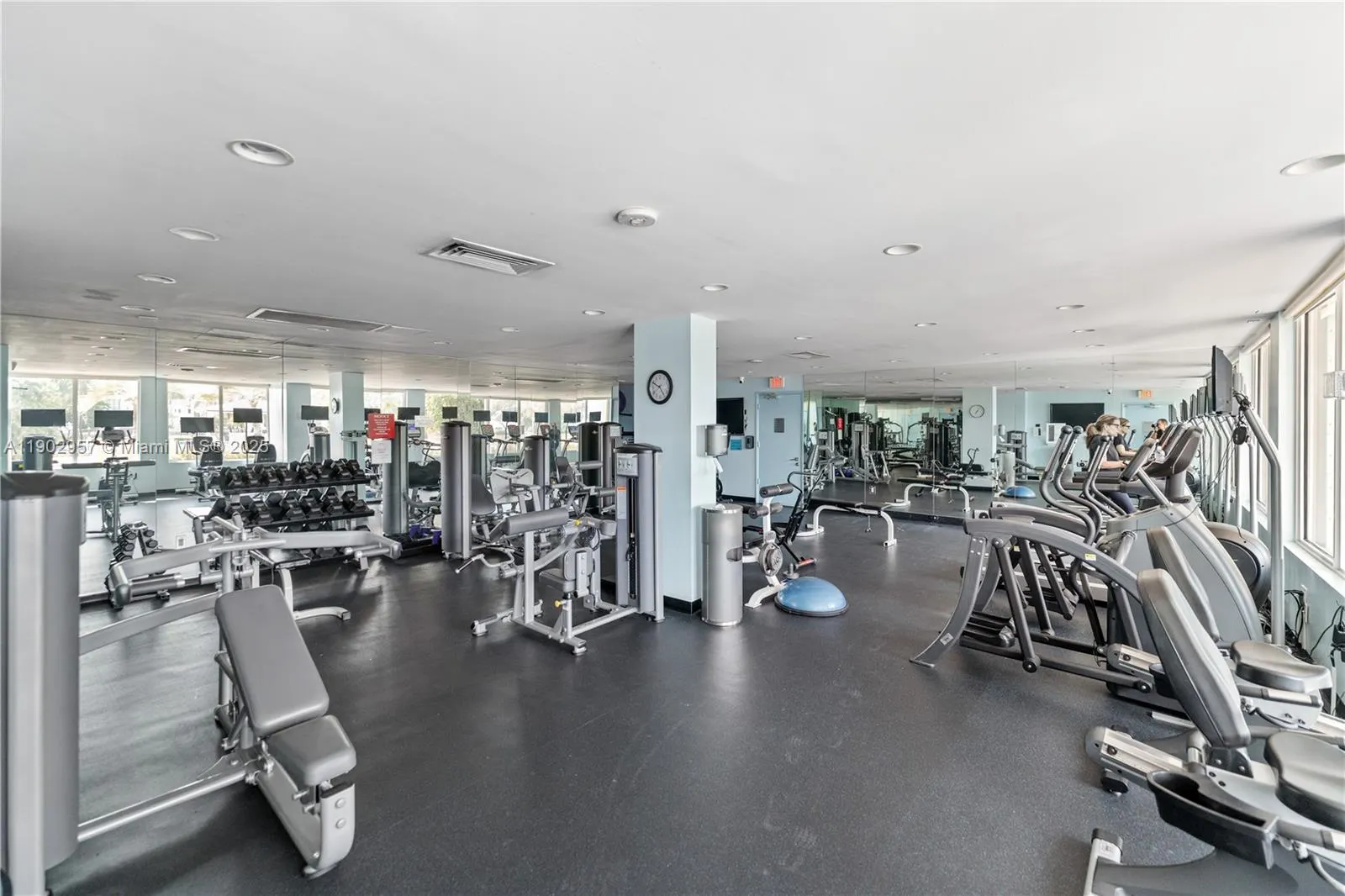 5660 Collins Ave, #2A