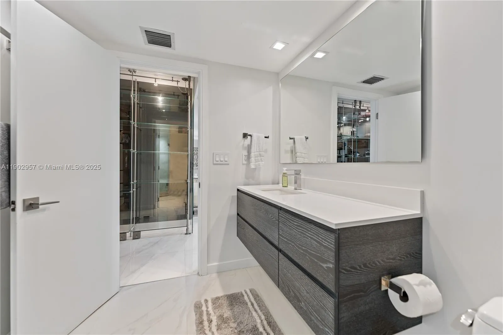 5660 Collins Ave, #2A