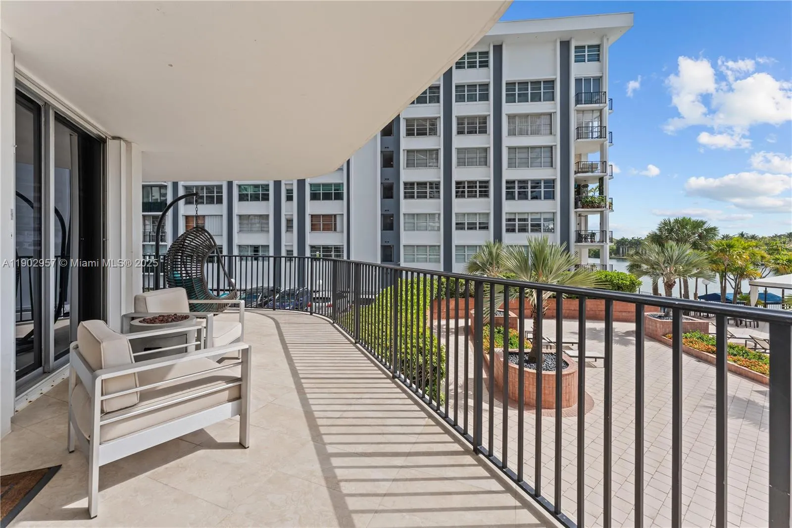 5660 Collins Ave, #2A