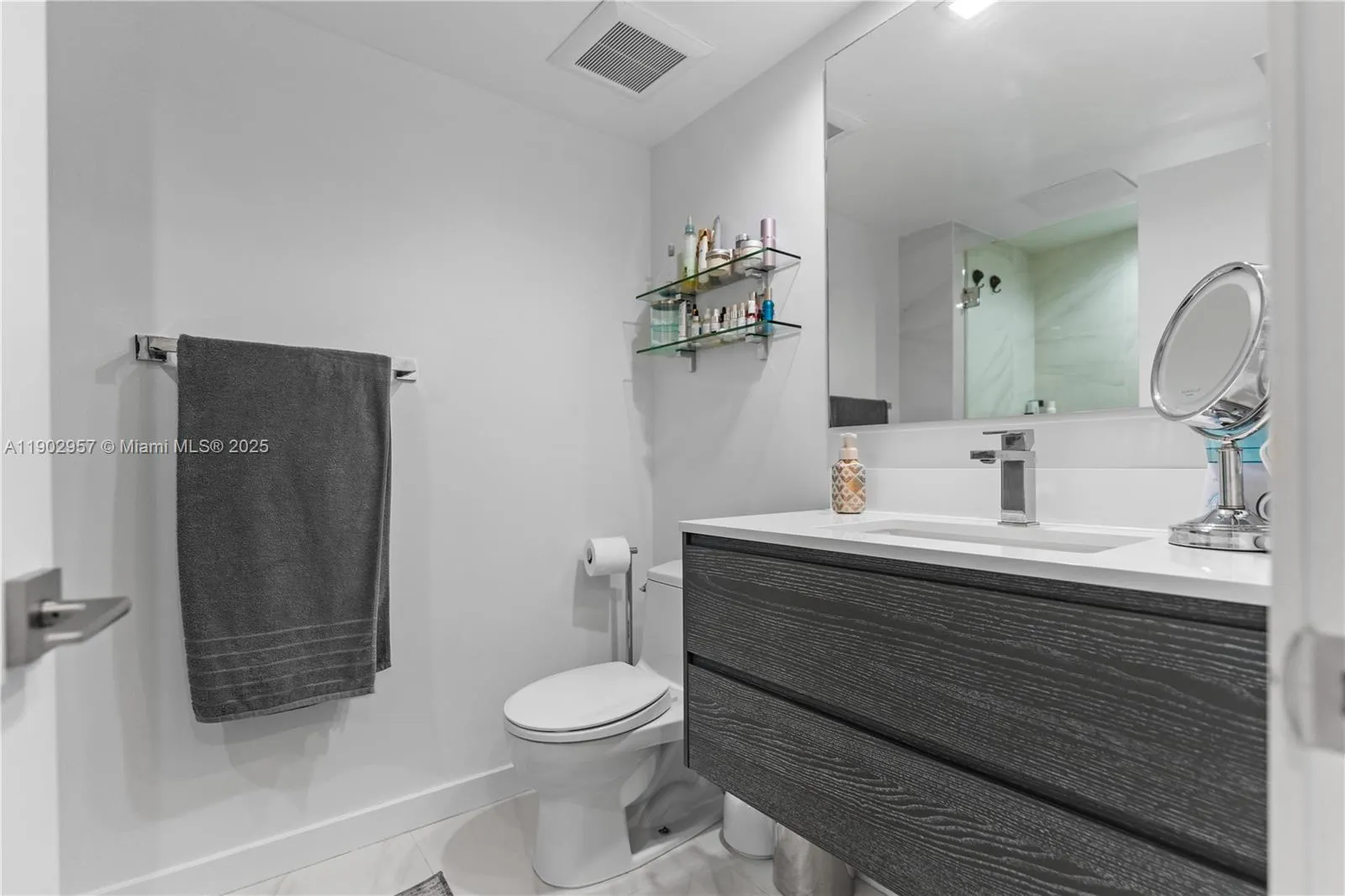 5660 Collins Ave, #2A