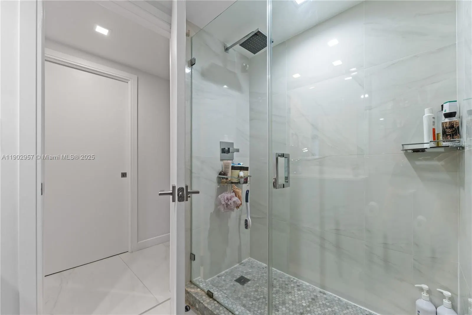 5660 Collins Ave, #2A