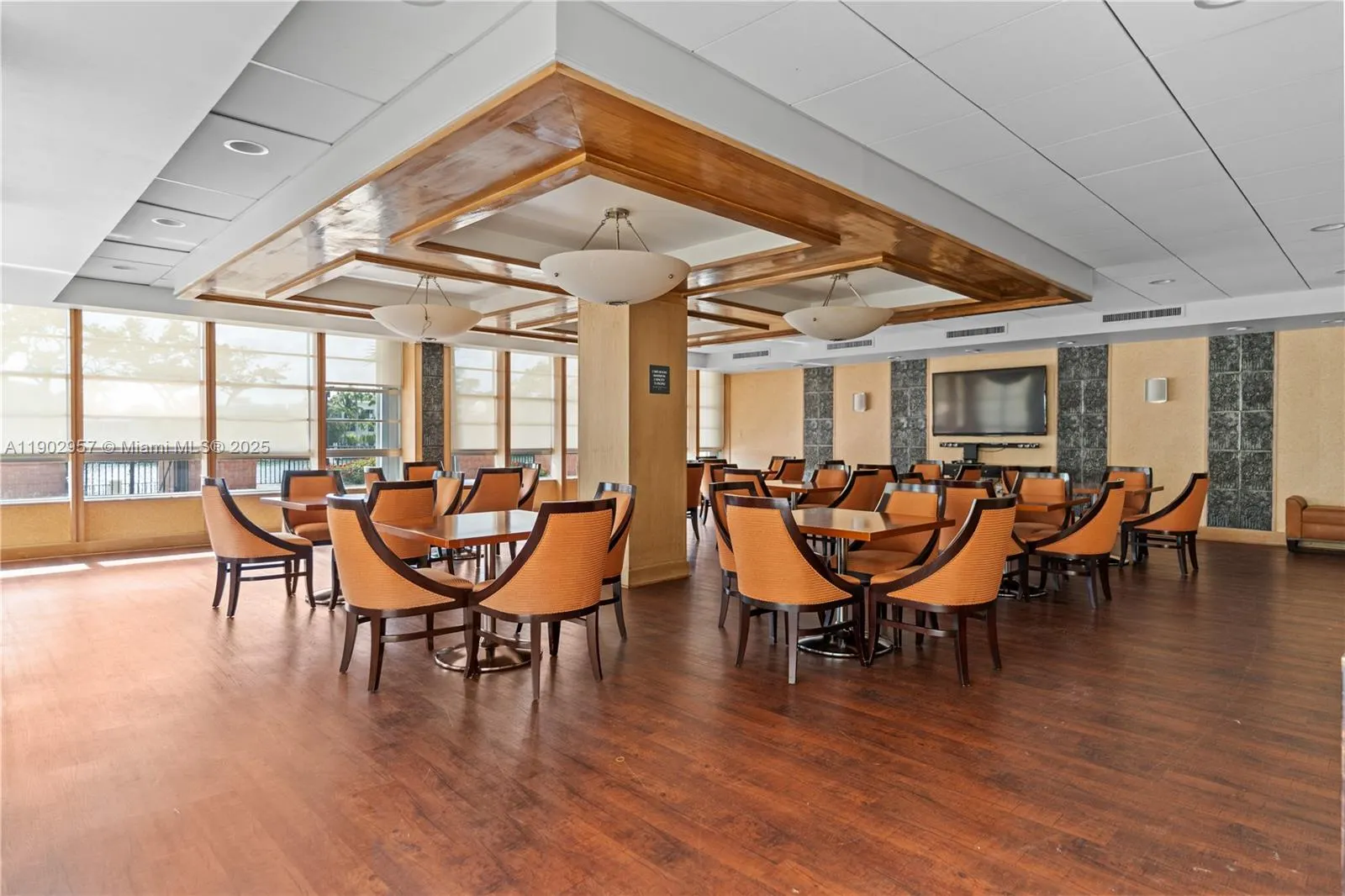 5660 Collins Ave, #2A