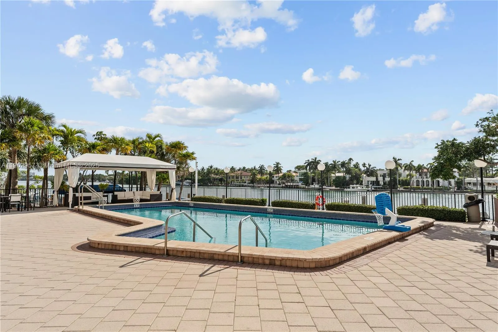 5660 Collins Ave, #2A
