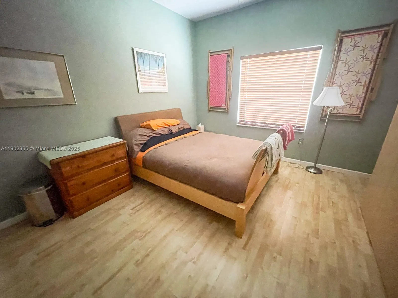 9008 Collins Ave, #402