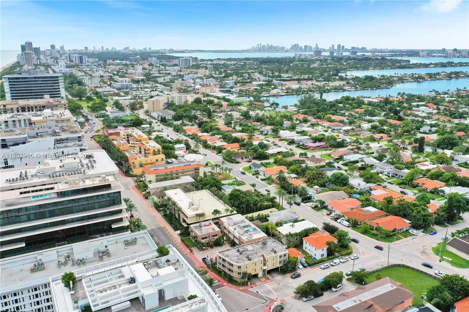 9008 Collins Ave, #402