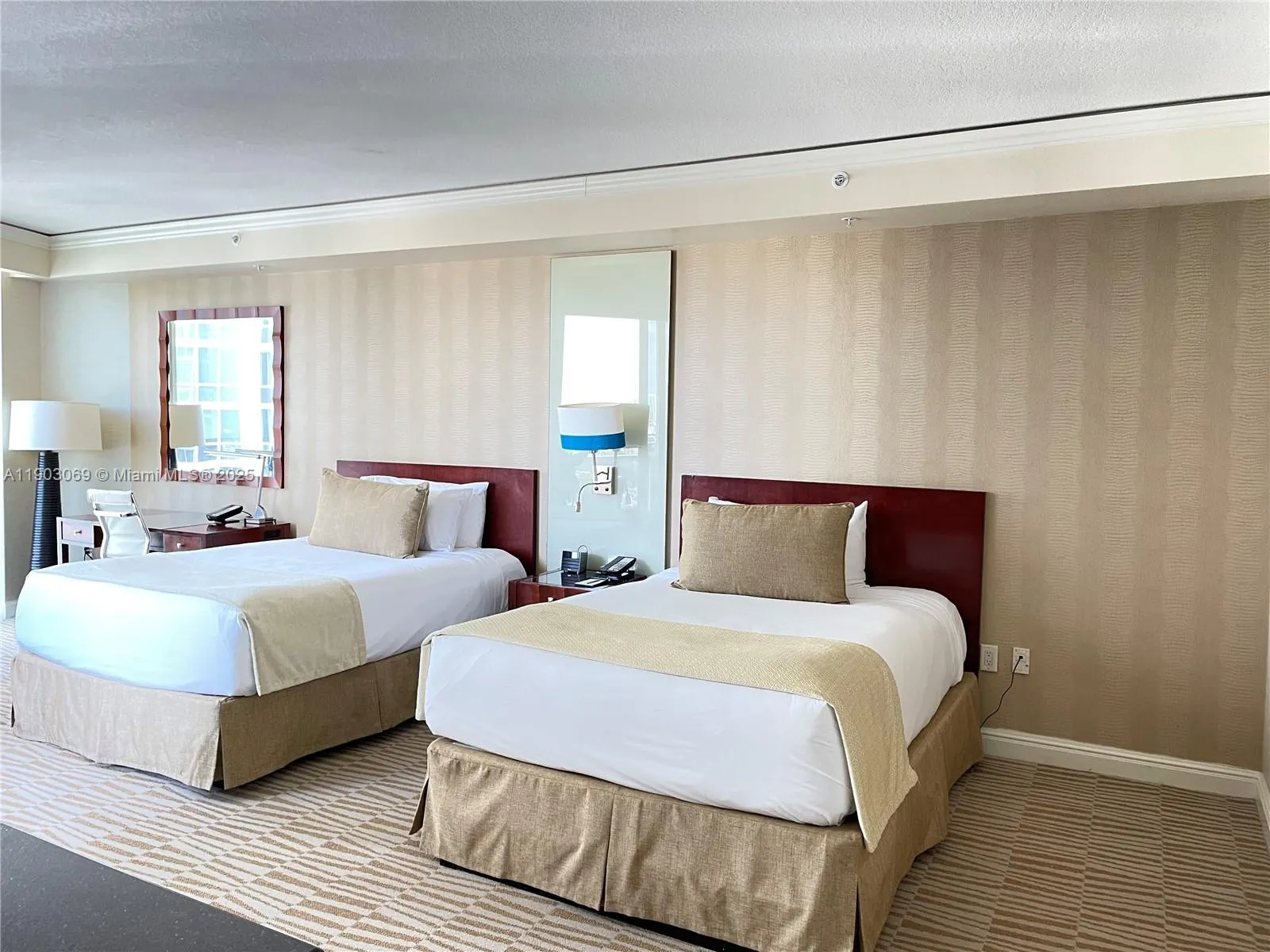 18001 Collins Ave, #2204