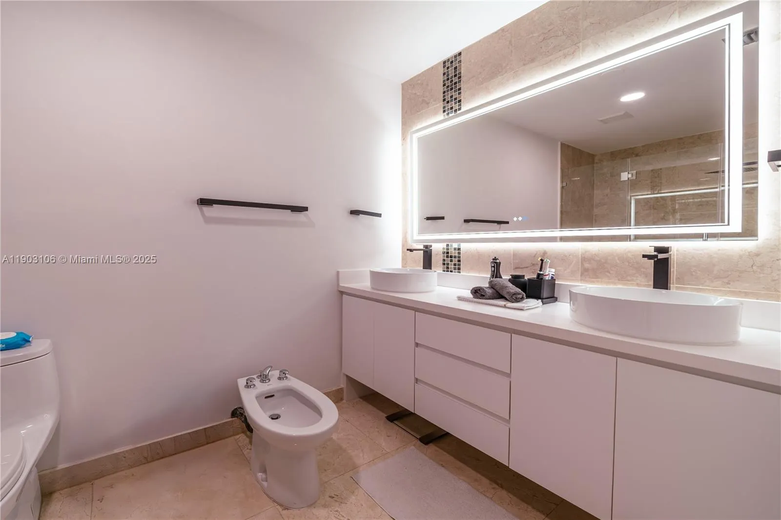 16523 NE 26th Ave, #1B