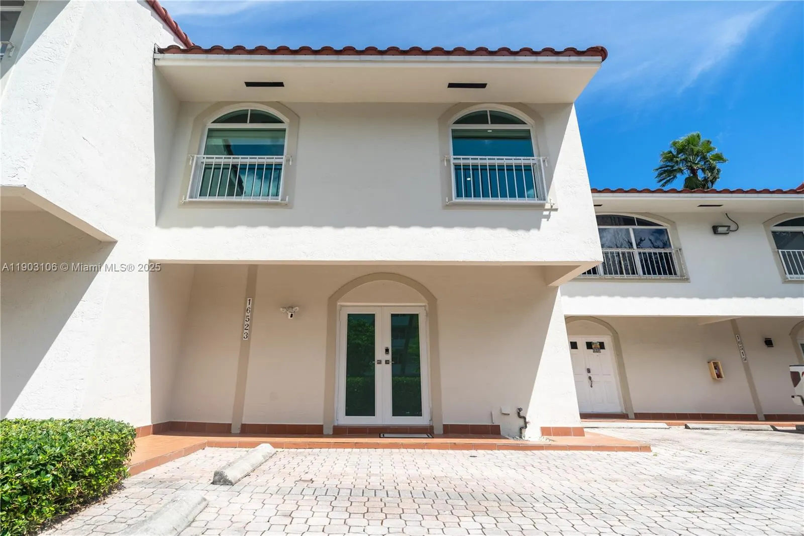 16523 NE 26th Ave, #1B