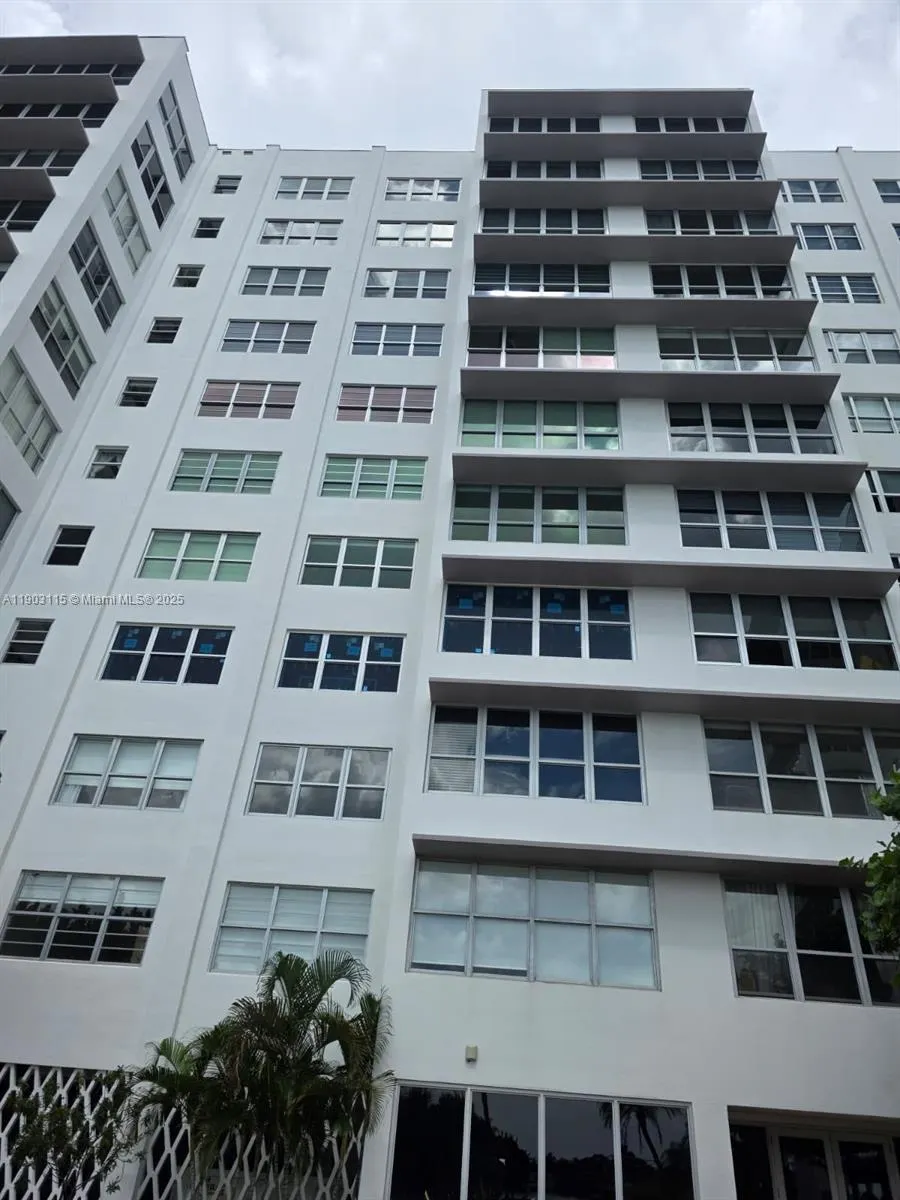 9102 W Bay Harbor Drive, #4-C