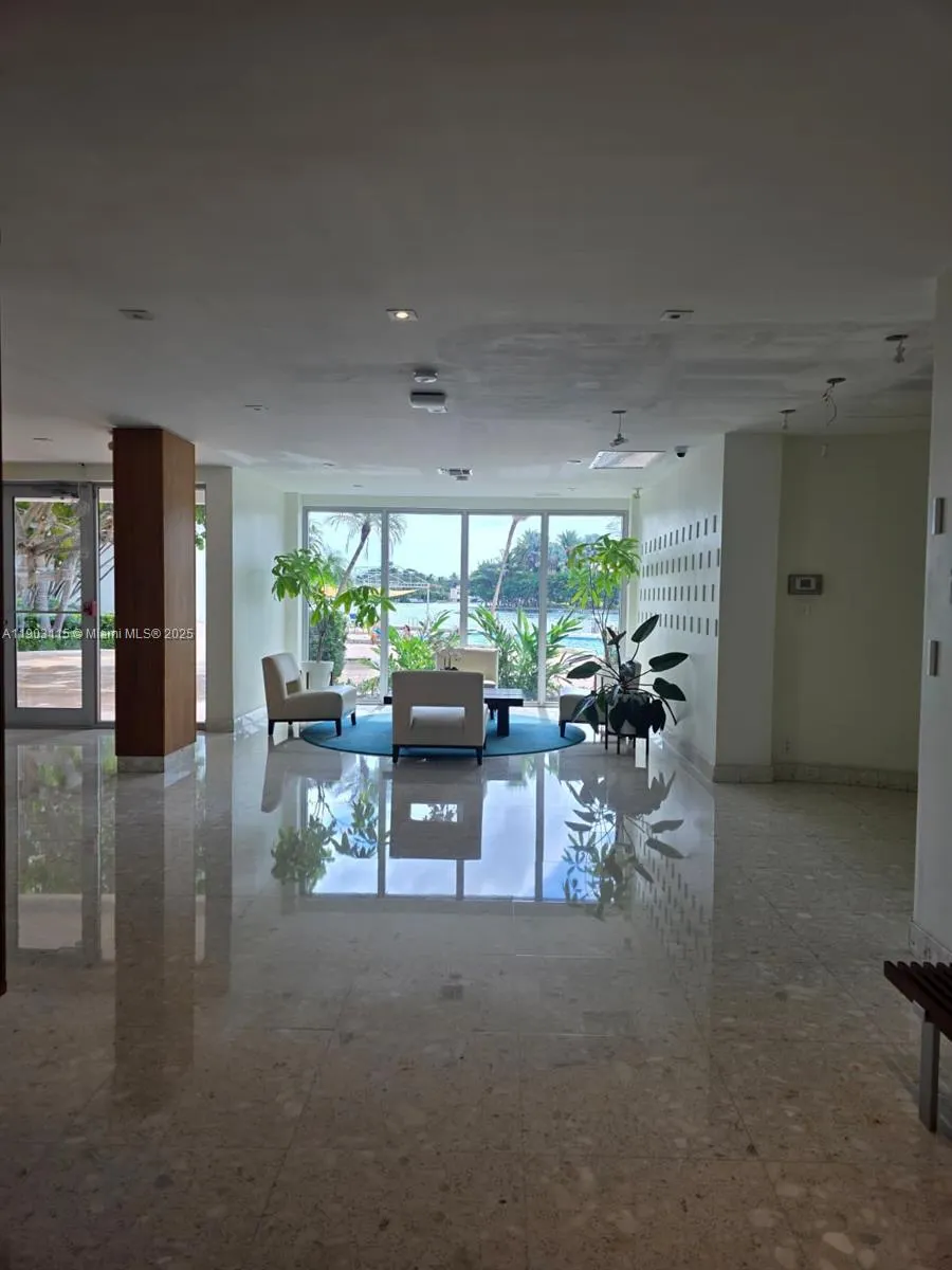 9102 W Bay Harbor Drive, #4-C