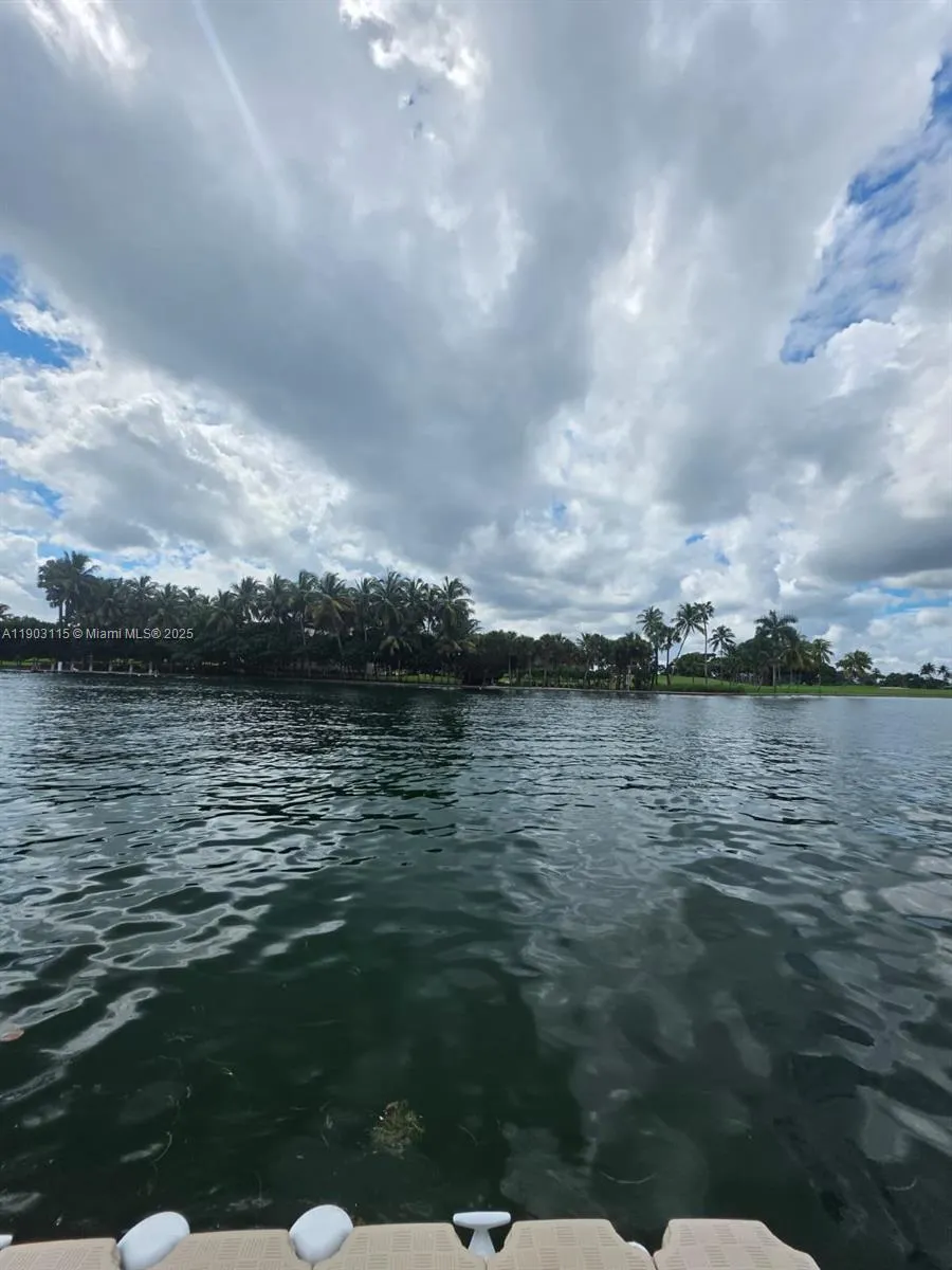 9102 W Bay Harbor Drive, #4-C