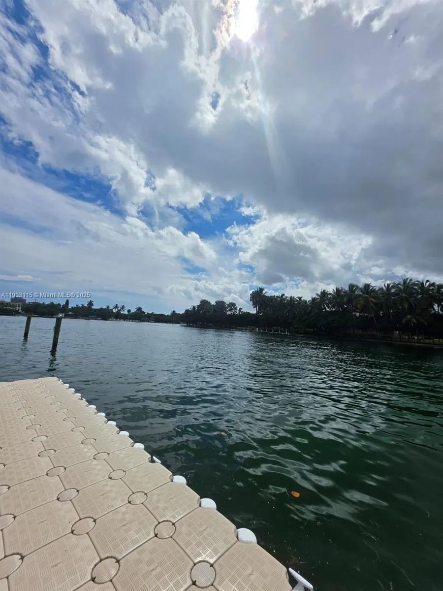 9102 W Bay Harbor Drive, #4-C