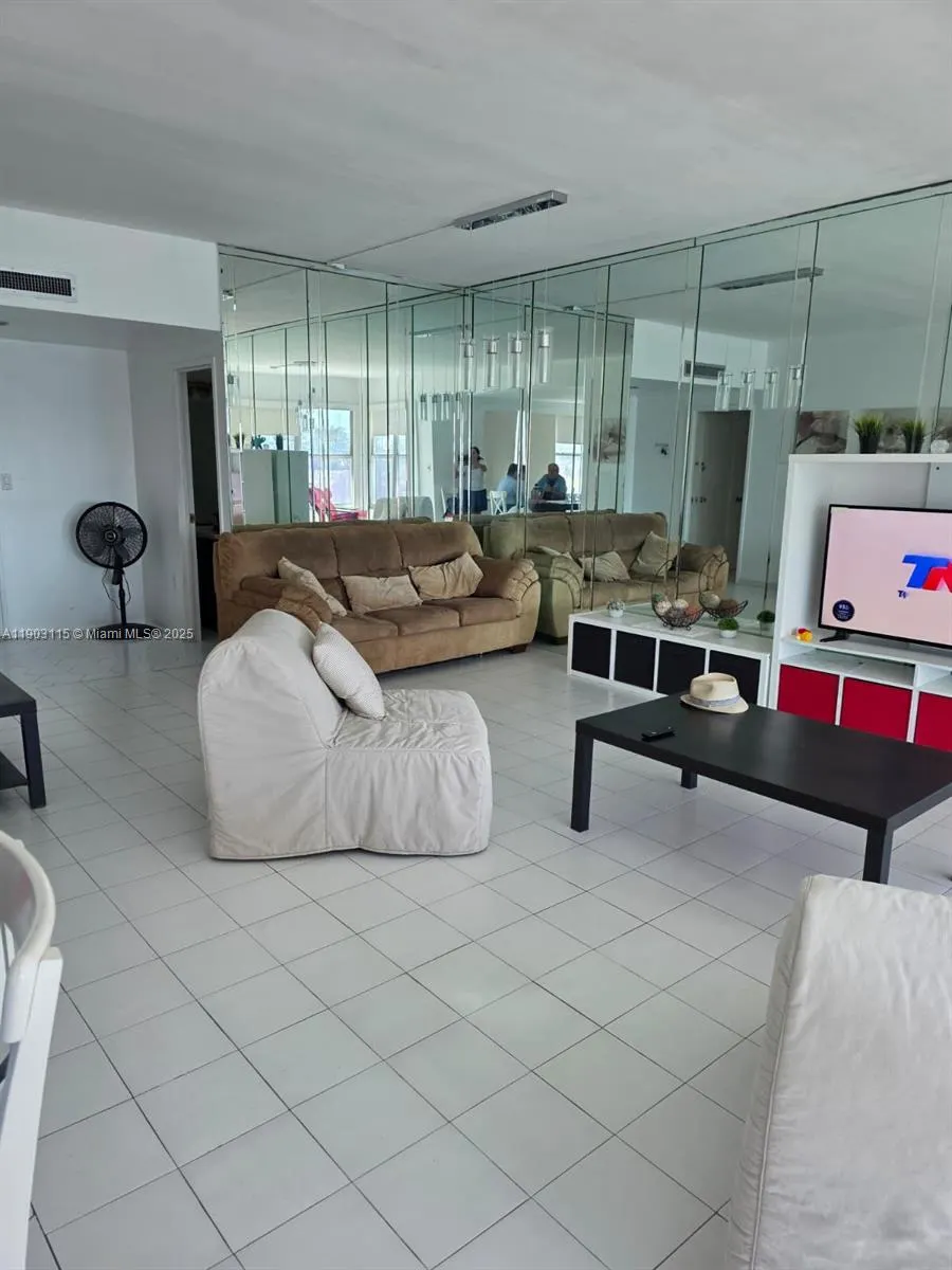 9102 W Bay Harbor Drive, #4-C