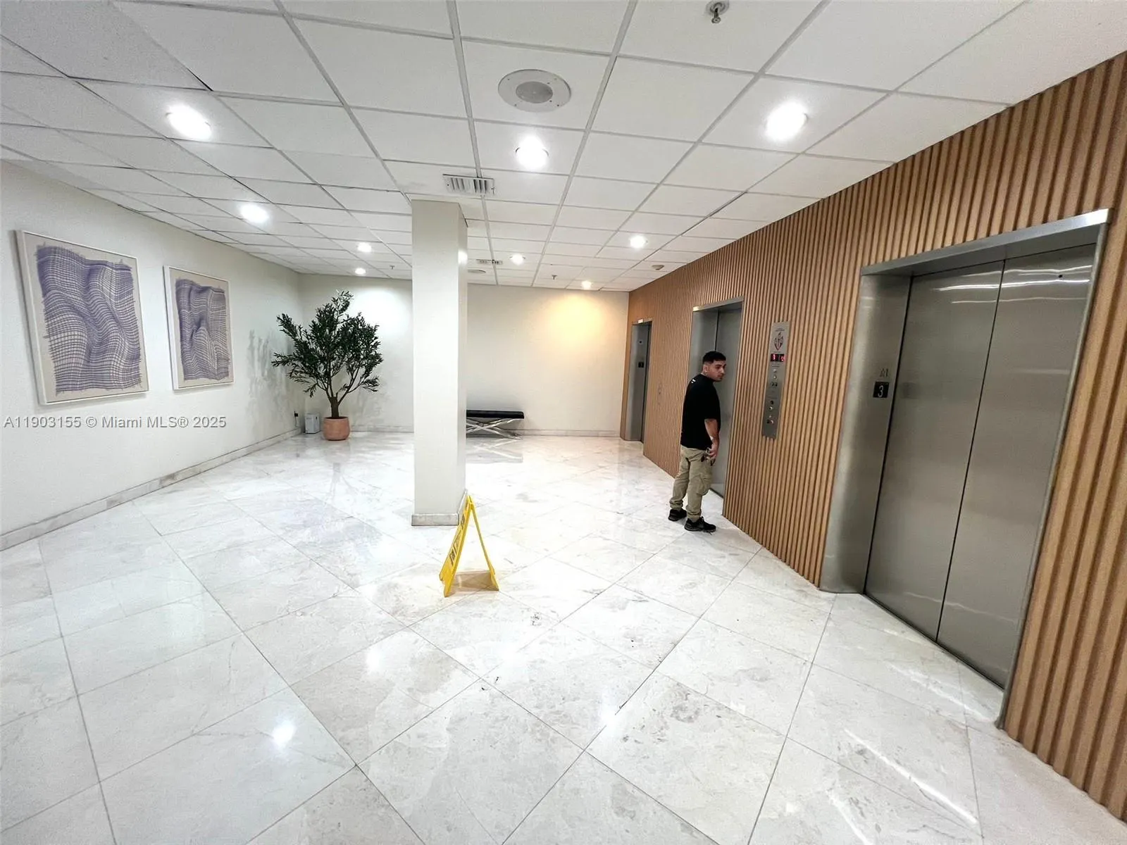 2780 NE 183rd St, #1110