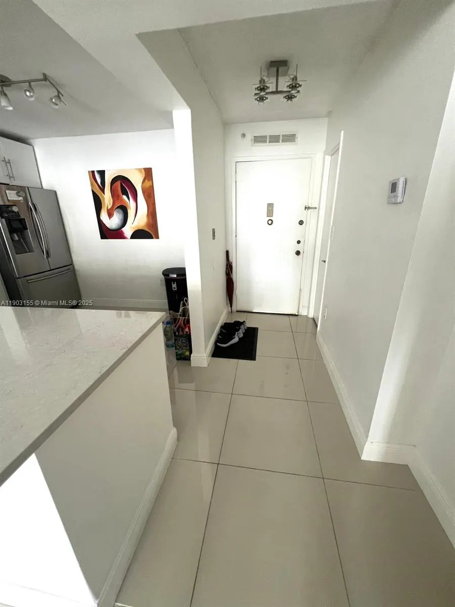 2780 NE 183rd St, #1110