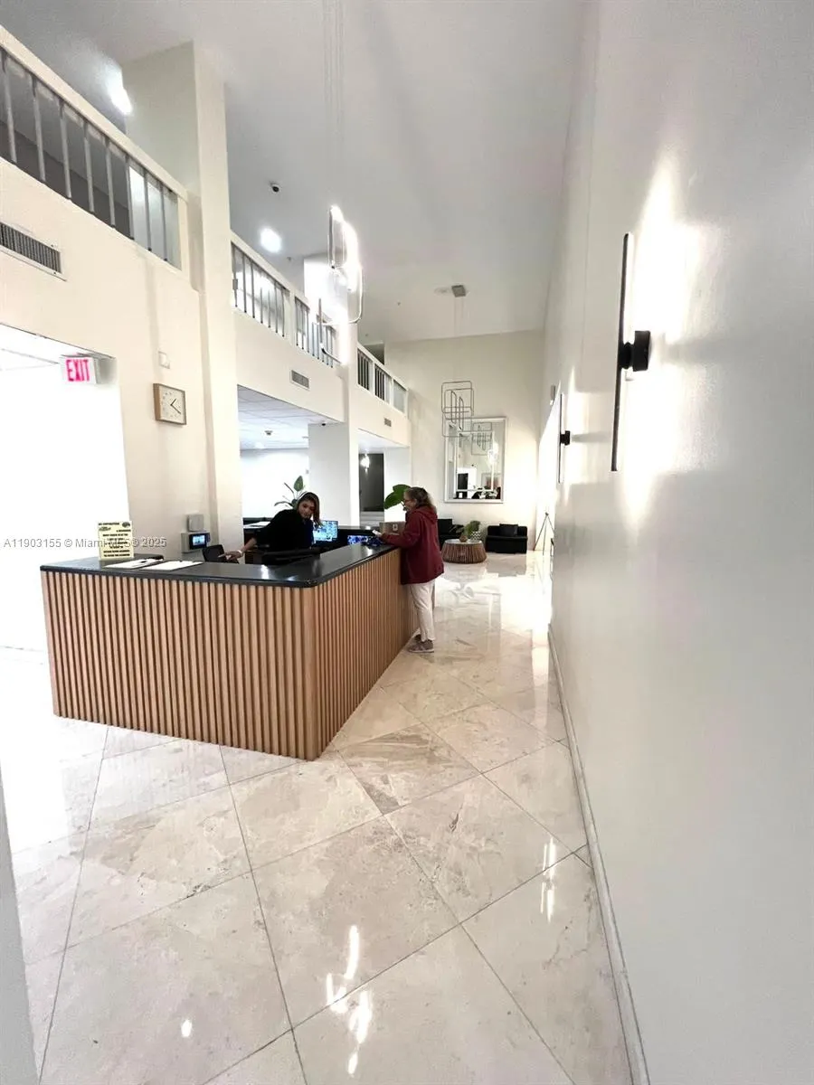 2780 NE 183rd St, #1110