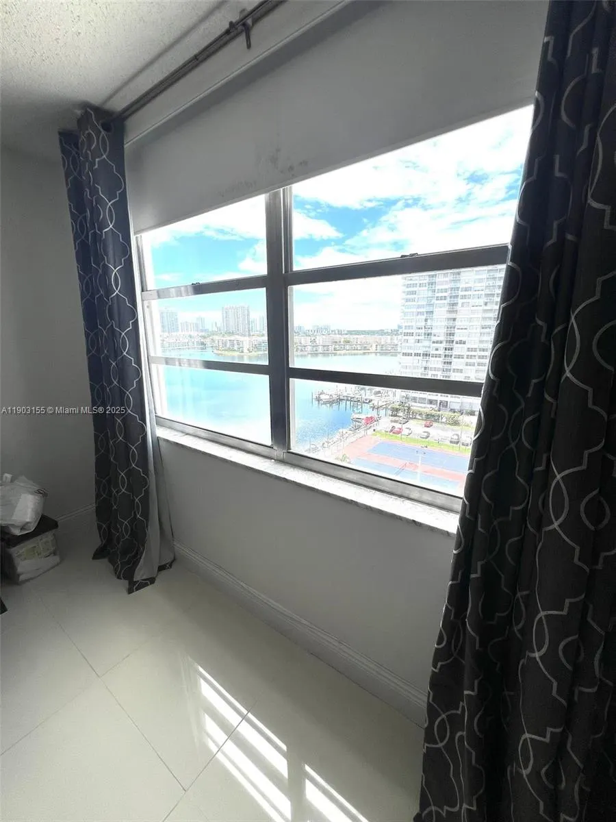 2780 NE 183rd St, #1110