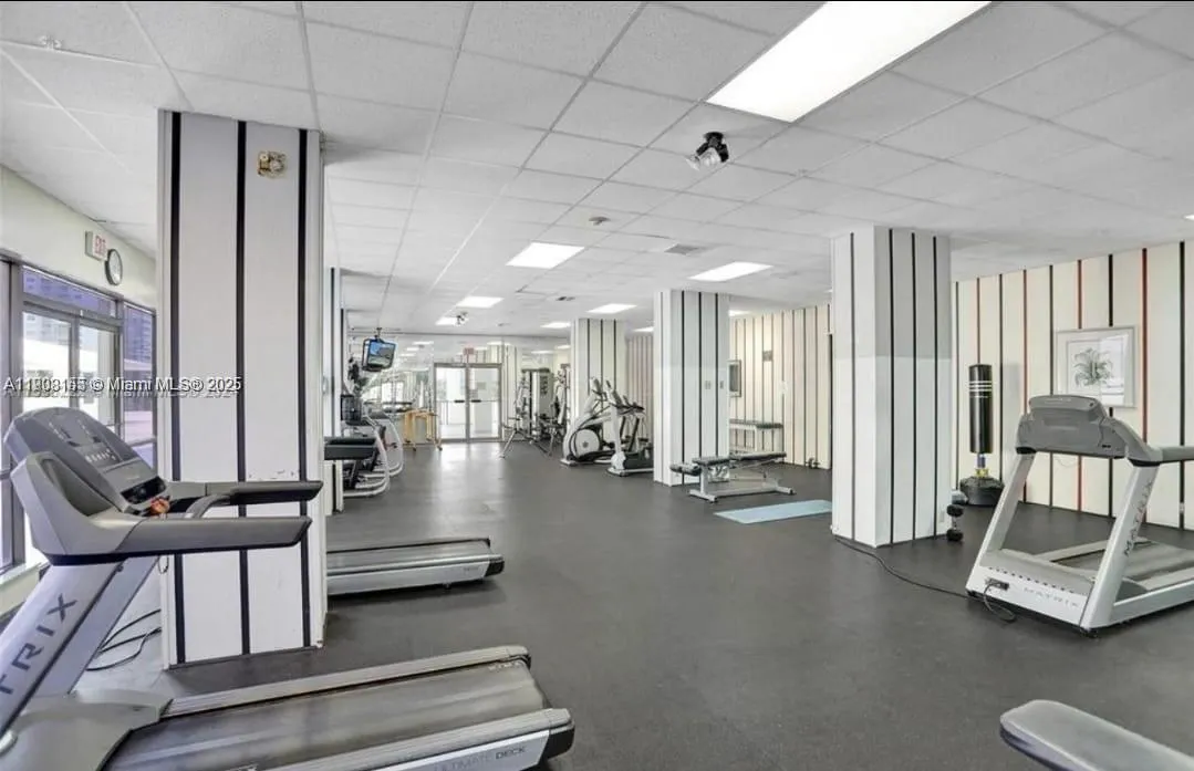 2780 NE 183rd St, #1110