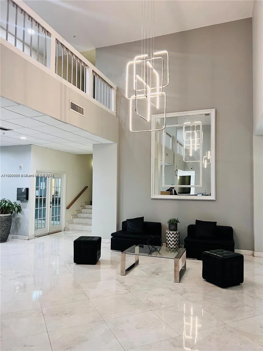 2780 NE 183rd St, #1110