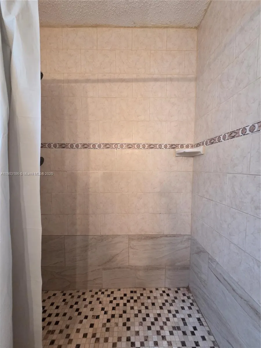 6503 Winfield Blvd, #225-D