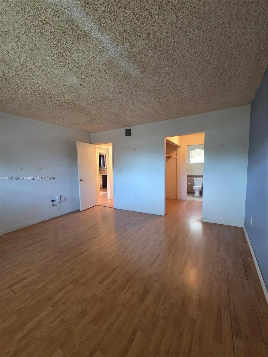 6503 Winfield Blvd, #225-D