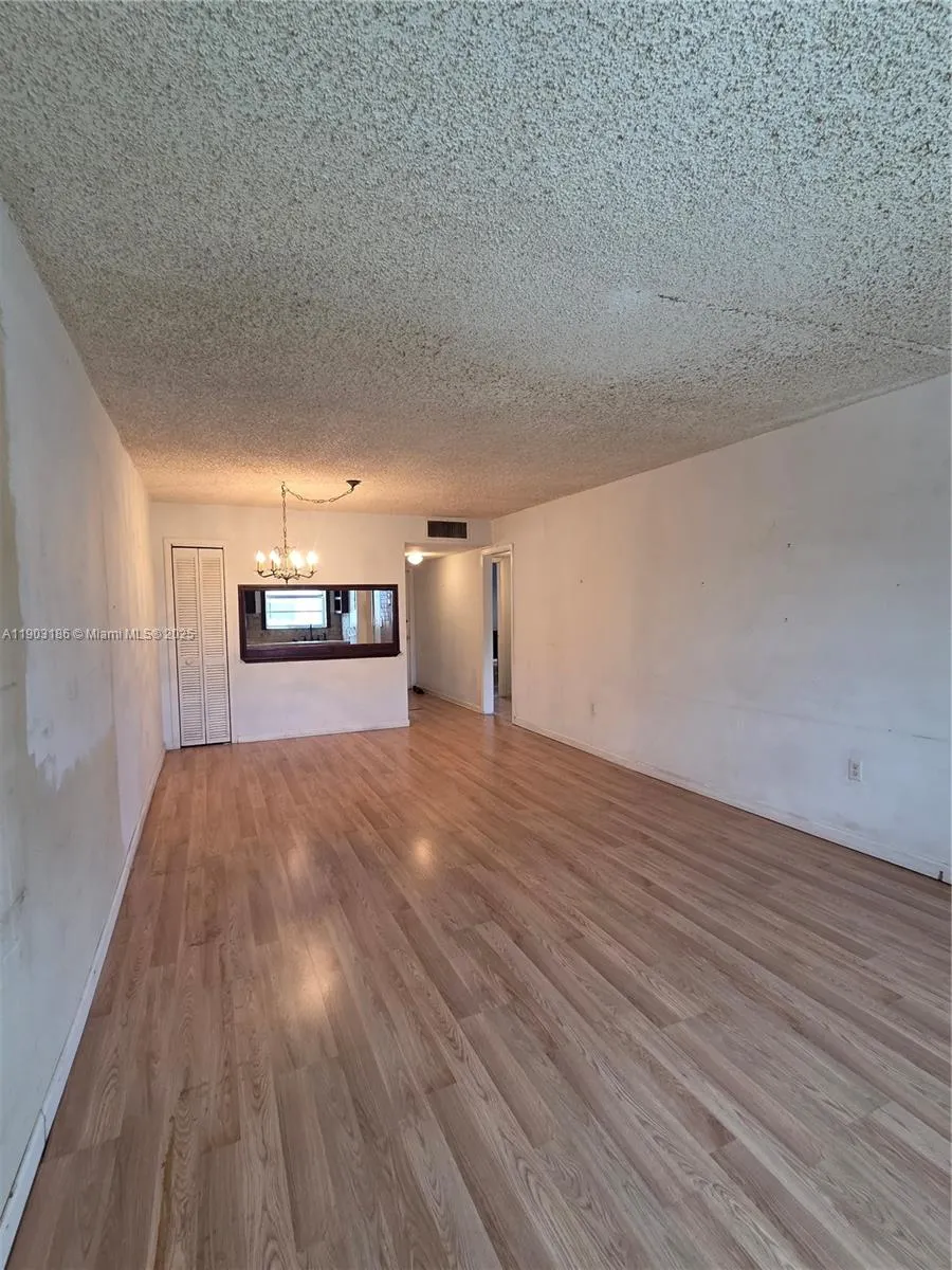 6503 Winfield Blvd, #225-D