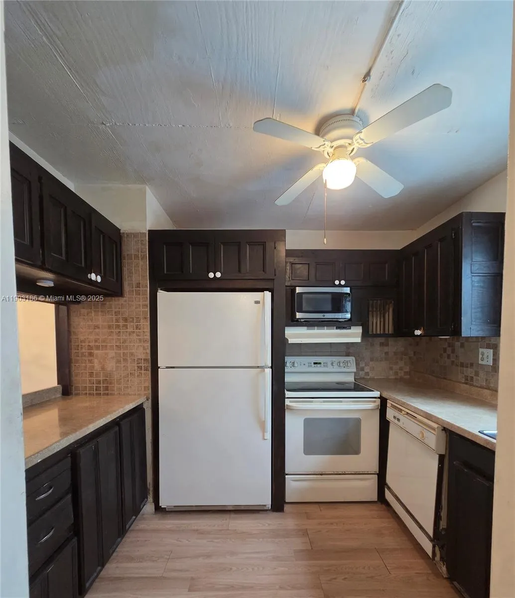 6503 Winfield Blvd, #225-D