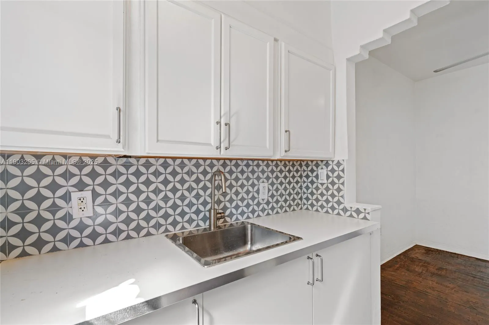 1611 Euclid Ave, #10