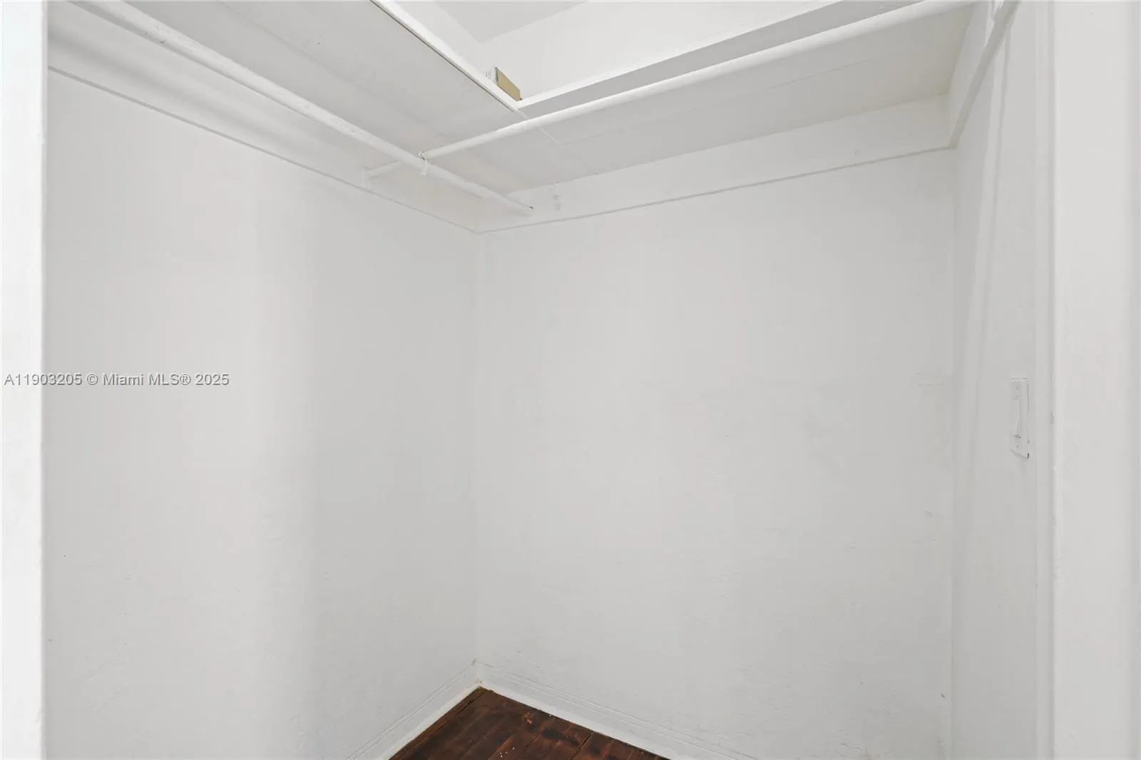 1611 Euclid Ave, #10