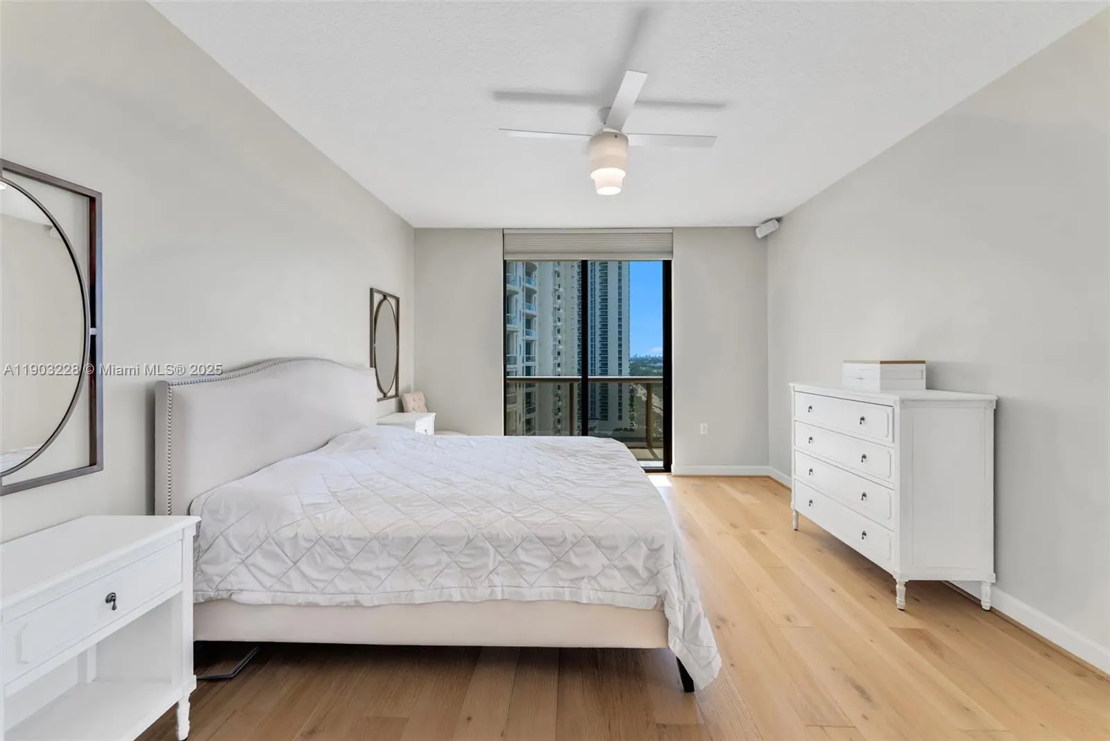 16275 Collins Ave, #1604