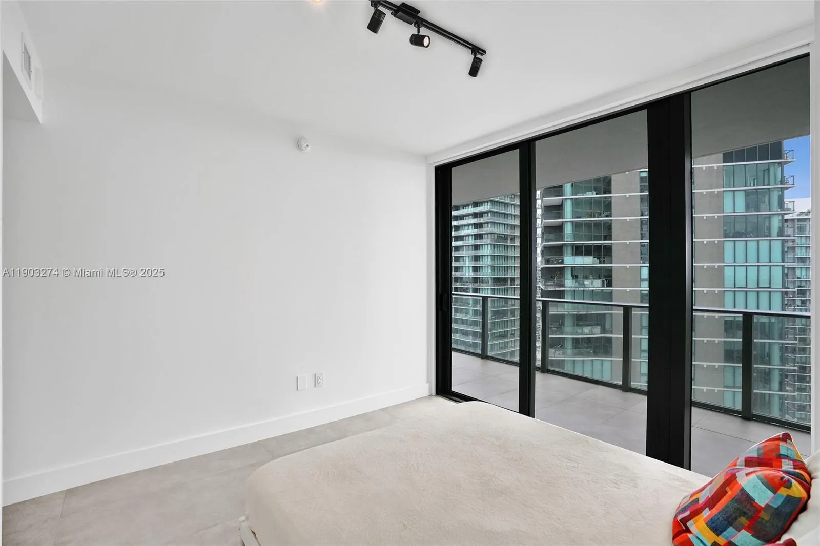 3131 NE 7th Ave, #4203