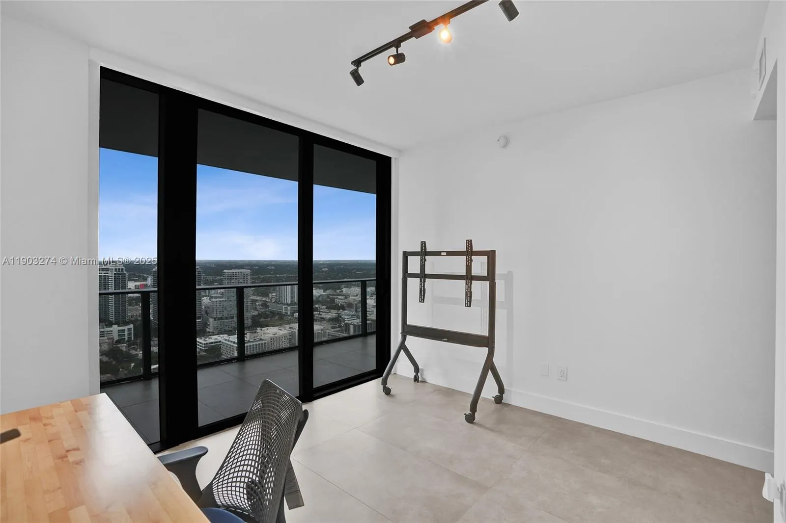 3131 NE 7th Ave, #4203