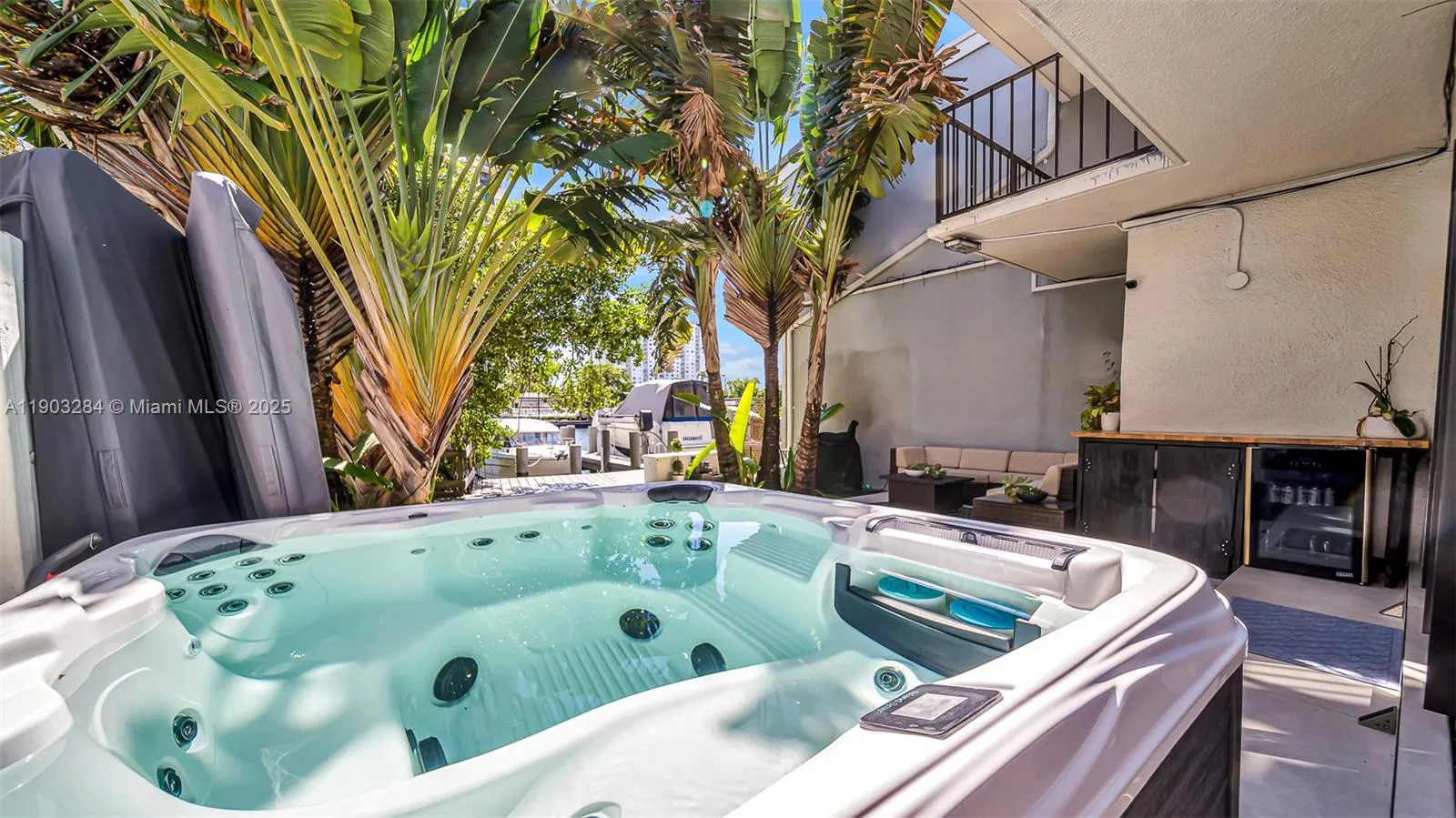 300 Poinciana Dr, #702