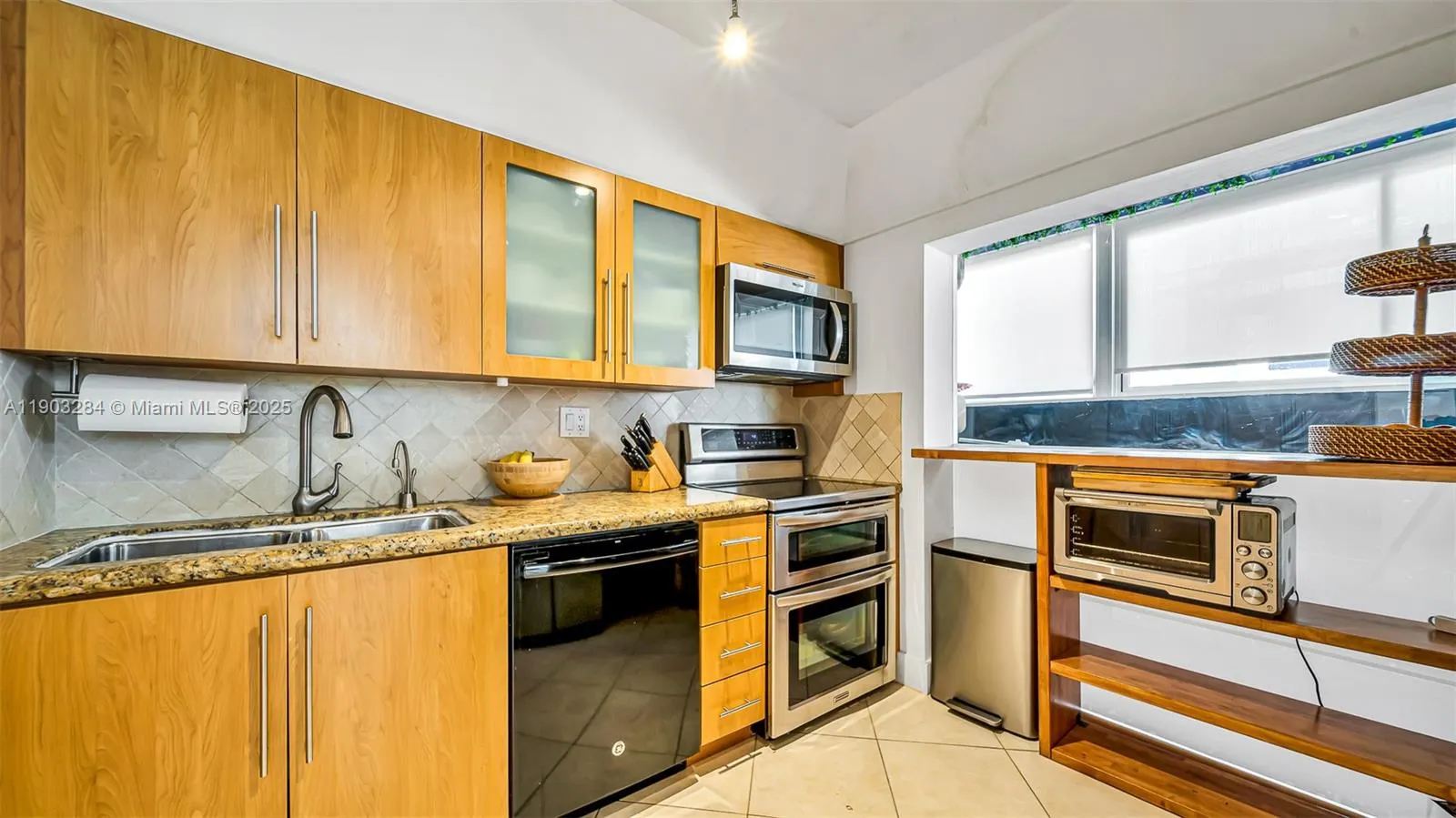 300 Poinciana Dr, #702