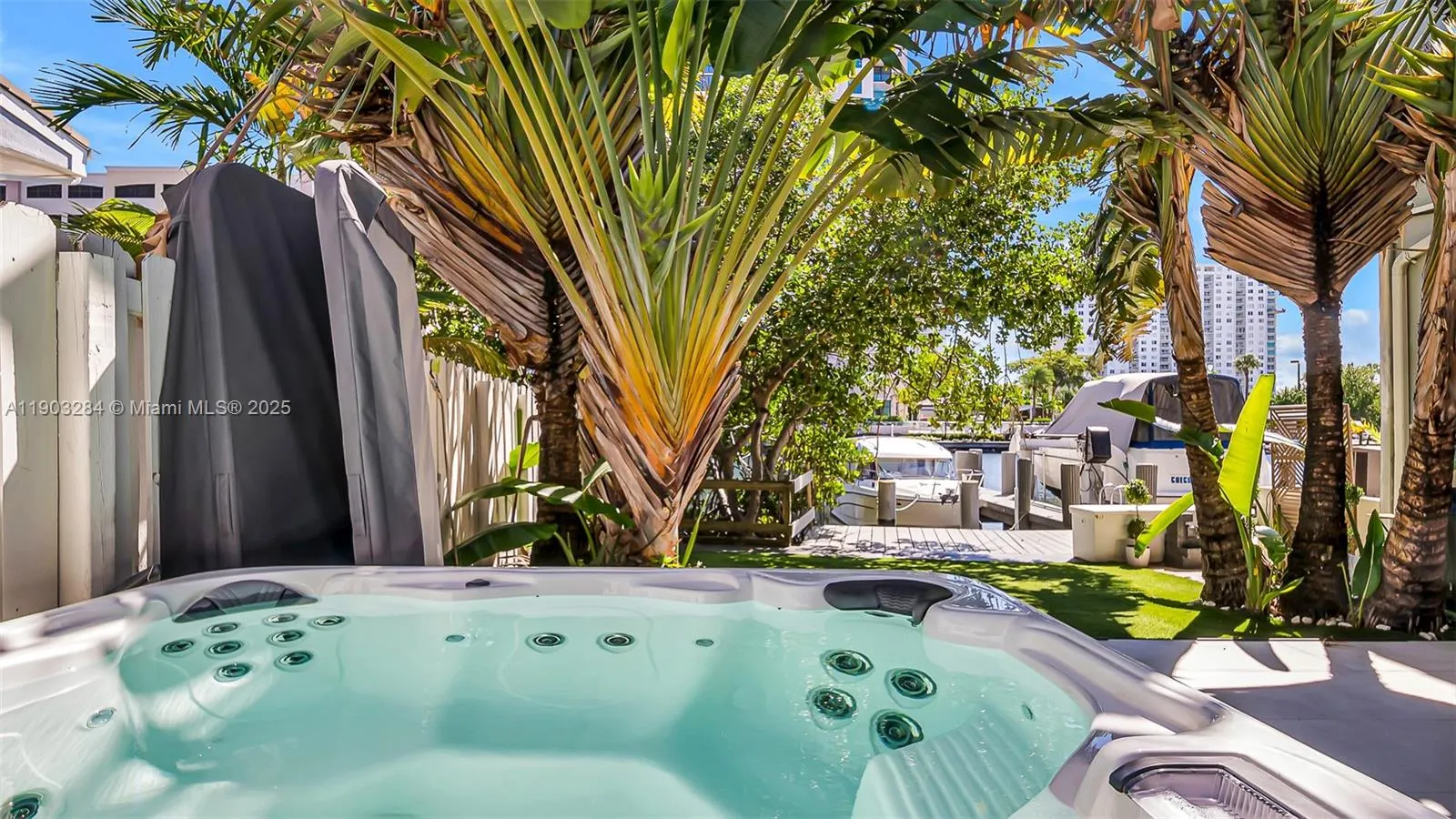 300 Poinciana Dr, #702