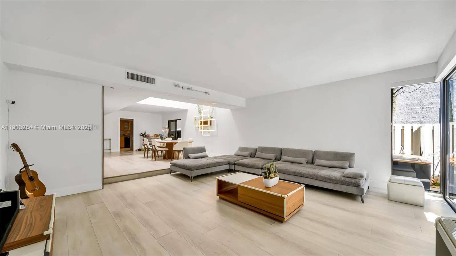 300 Poinciana Dr, #702