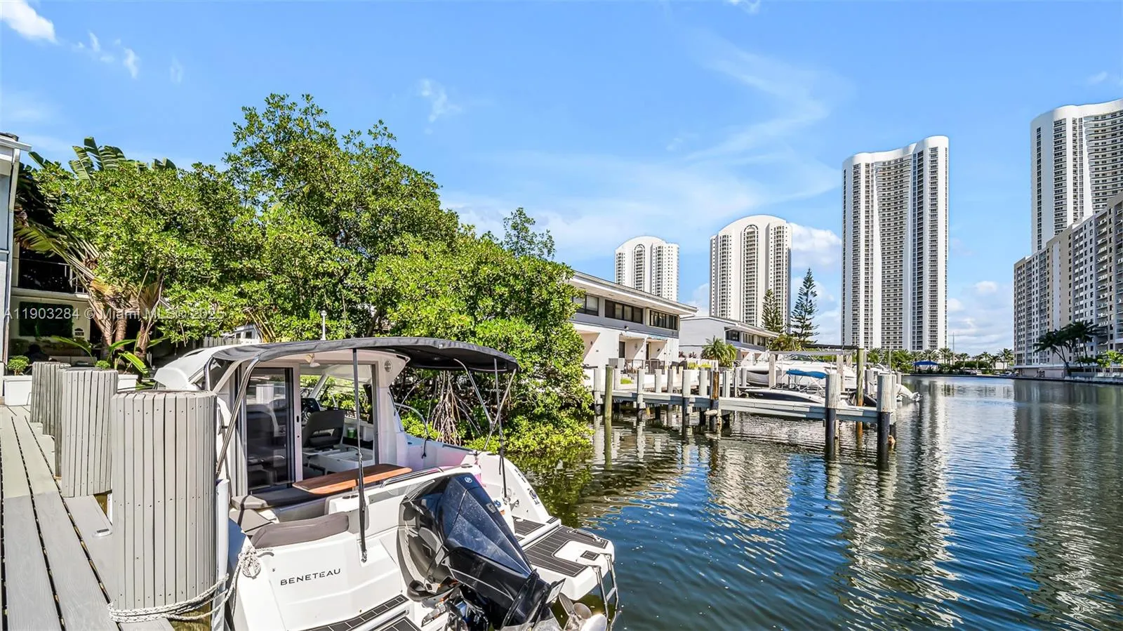 300 Poinciana Dr, #702