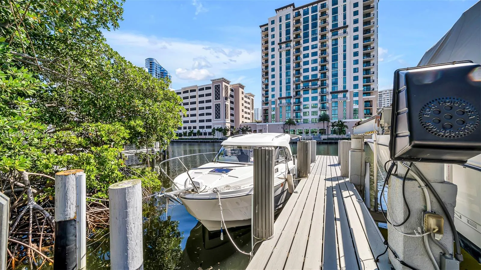 300 Poinciana Dr, #702