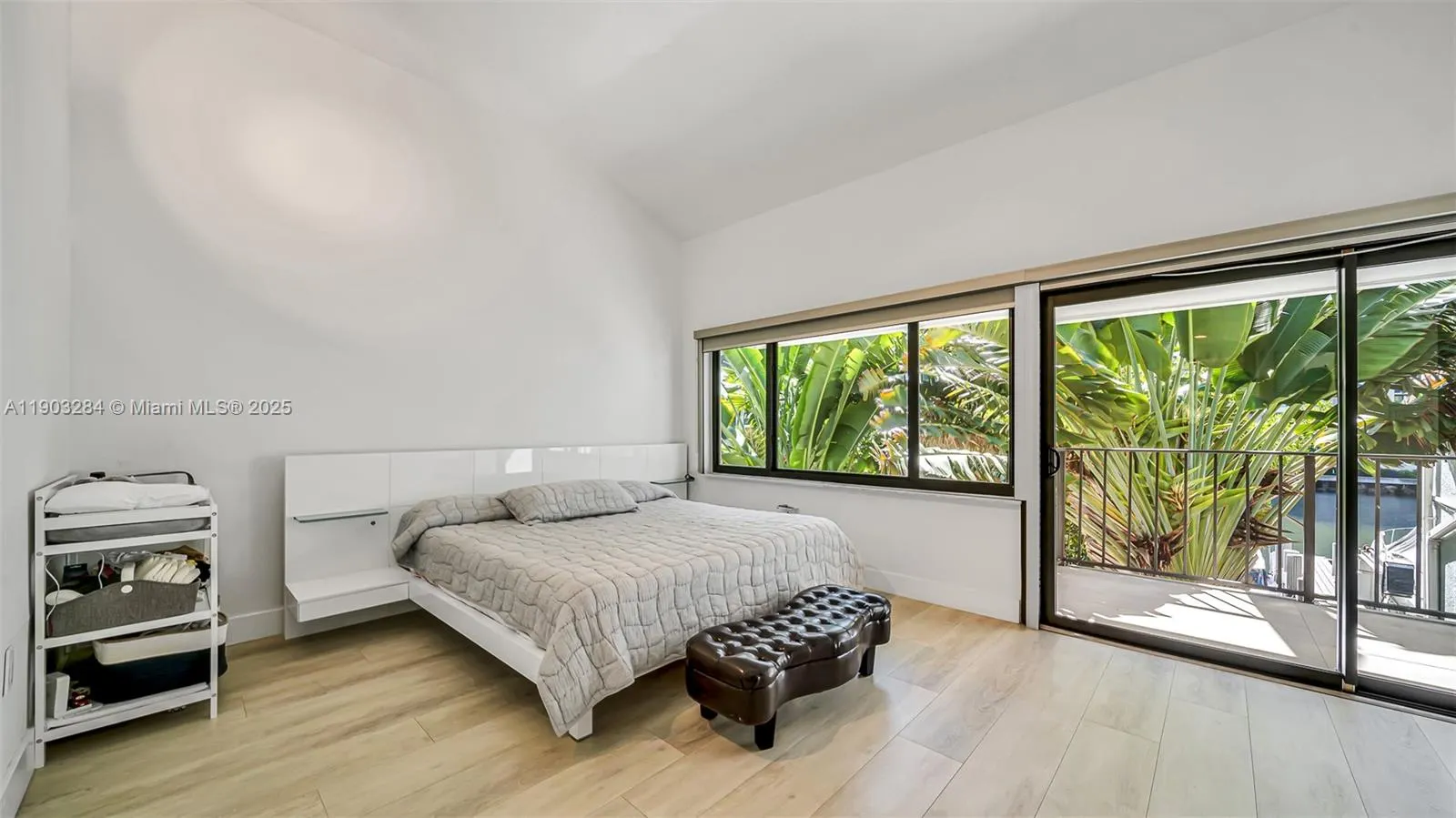 300 Poinciana Dr, #702