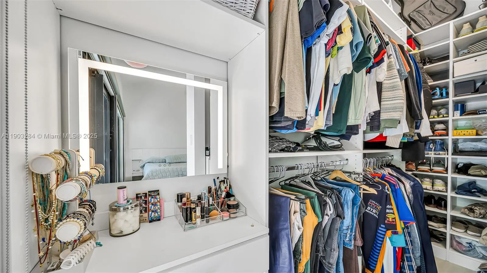 300 Poinciana Dr, #702