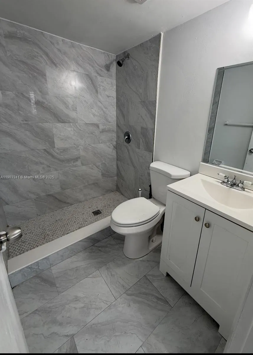 15609 SW 73rd Cir Ter, #811