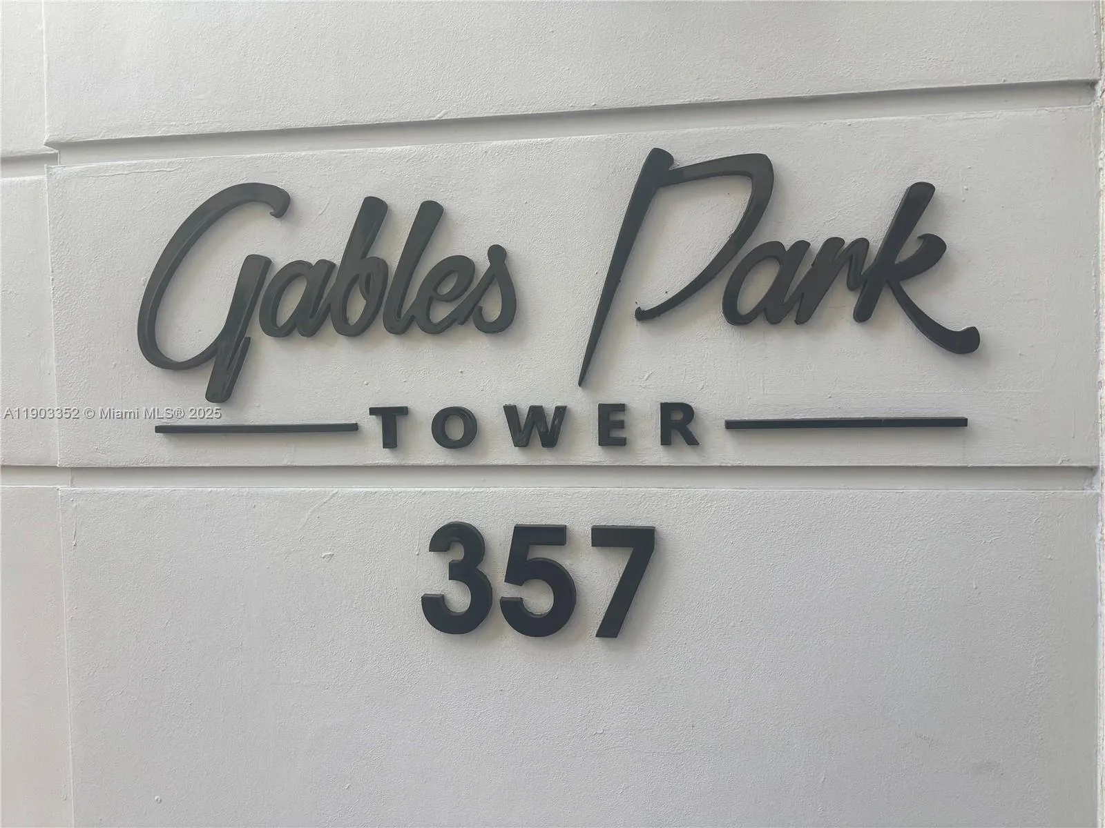 357 Almeria Ave, #906