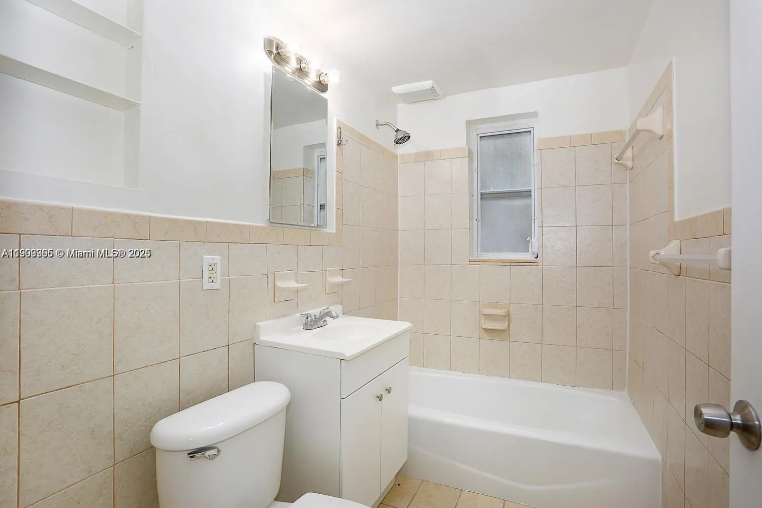 23 Phoenetia Ave, #1