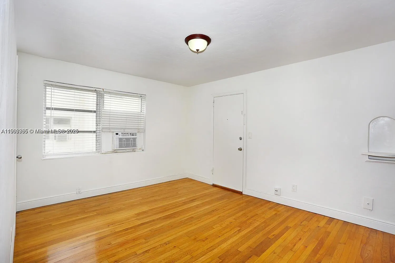 23 Phoenetia Ave, #1